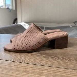 Koolaburra by UGG Raychel Suede Open Toe Mule